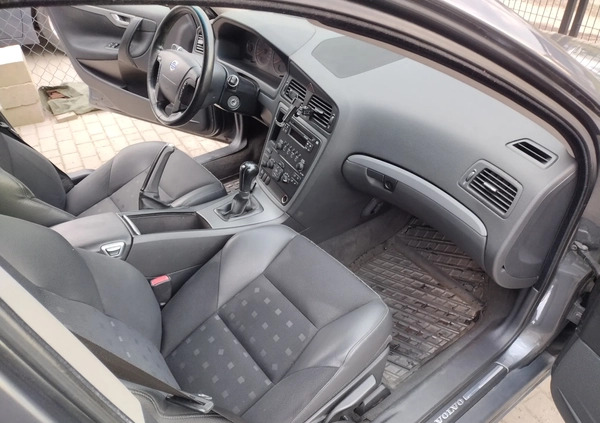 Volvo V70 cena 15000 przebieg: 315425, rok produkcji 2006 z Koło małe 137